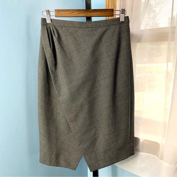 NWT J. Crew 365 Grey Asymmetrical Pencil Skirt in Everyday Wool - Picture 3 of 6